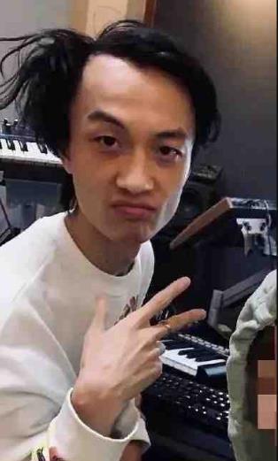 陈张太康的前女友爆料视频,揭秘昔日恋情内幕 第1张 陈张太康的前女友爆料视频,揭秘昔日恋情内幕 第1张